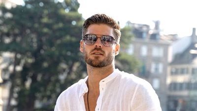 مؤامره في بيتي منال عباس