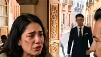 تورتها زوجها الى الشارع
